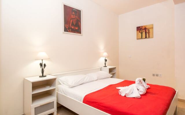 Cozy Family Home steps from the Beach