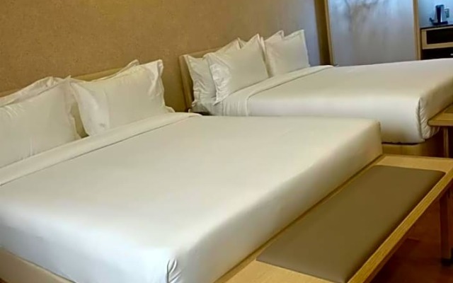 La Maison Royale - South C