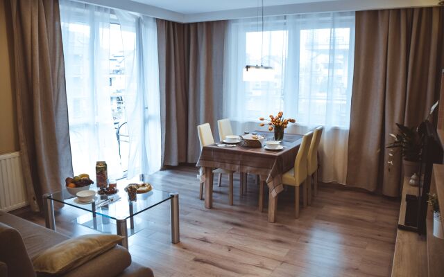 Stawowa Apartment with private garage