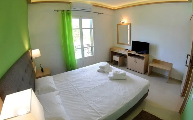 Vliho Bay Suites & Apartments