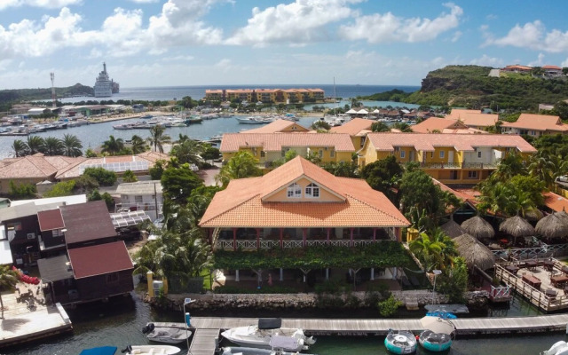 Spanish Water Marina Apartments