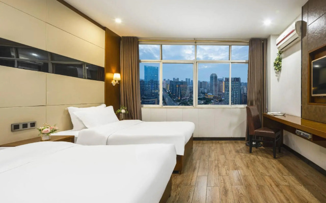 Golden Holiday Hotel