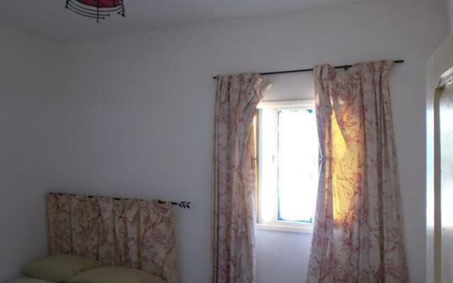 Esshania Apartment