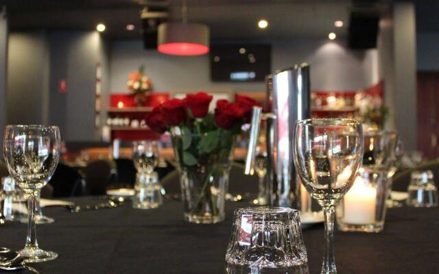 Nightcap at Matthew Flinders Hotel