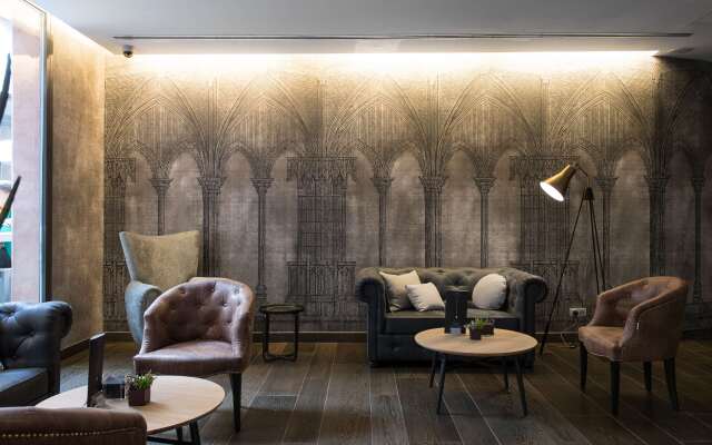 Catalonia Catedral Hotel