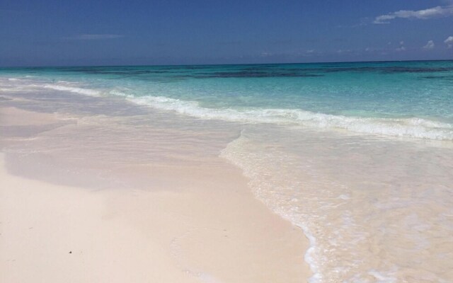Paradise Pointe by Eleuthera Vacation Rentals