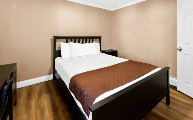 Americas Best Value Inn Avenel Woodbridge - Image 5
