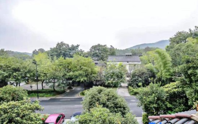 half yard – Outside – Hangzhou