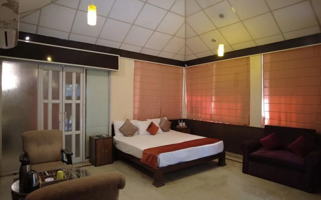 Village Machaan Resort