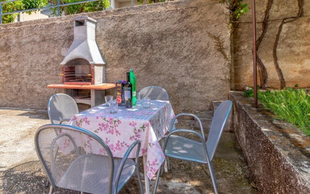 Beautiful Apartment in Novi Vinodolski With 2 Bedrooms and Wifi