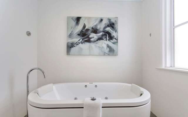 CH Boutique Hotel & Apartments, an Ascend Collection Hotel