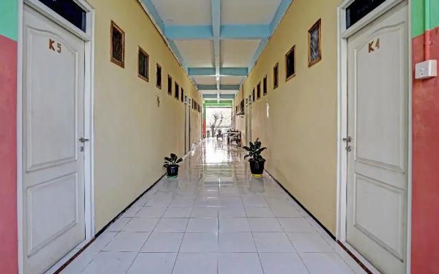 OYO 91572 Kost Esklusif Barokah