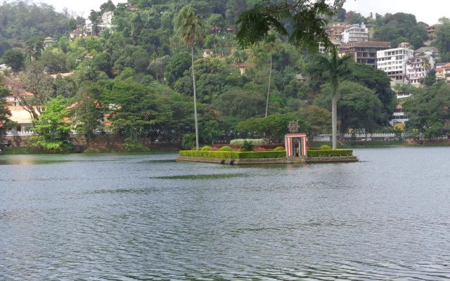 Cirute' Talwatte, Kandy