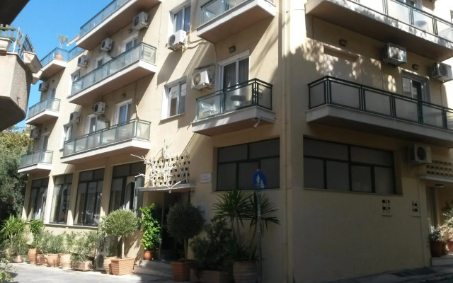 Adams Hotel