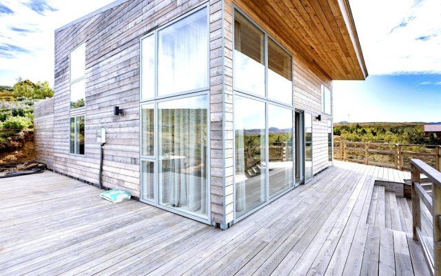 Designers Villa near Alafoss Waterfall