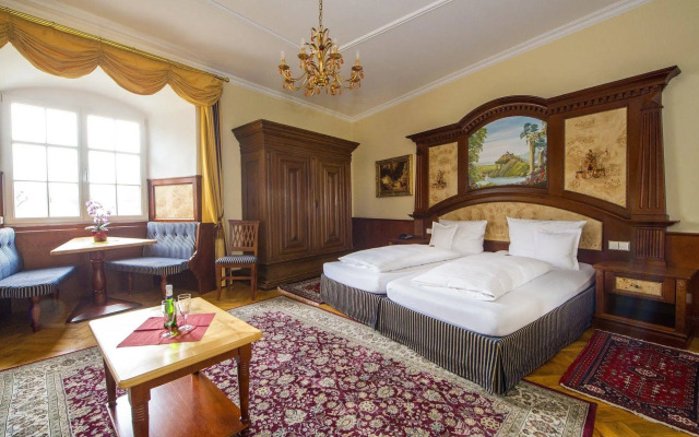 Schloss Hotel Wasserburg