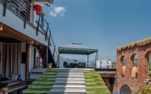 Hetang Zhenmei Panoramic Holiday Inn