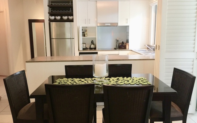 Serenity at the Beach – Guest Rooms – Cairns