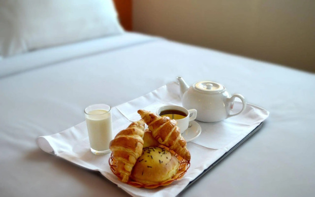 World Hotel