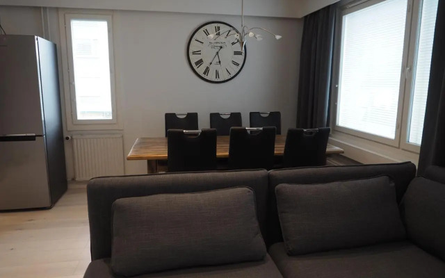 Apartment Oulu station suite