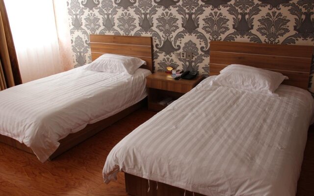 Qingdao Haoke 100 Business Hotel