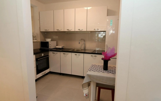 Apartment Mira Lapad