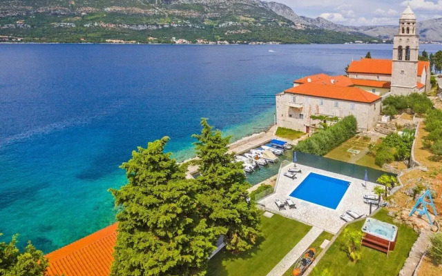 Beachfront Villa Gabriela with Pool