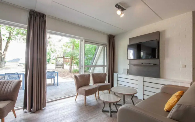 Detached Villa with 4 Bathrooms near Vrachelse Heide