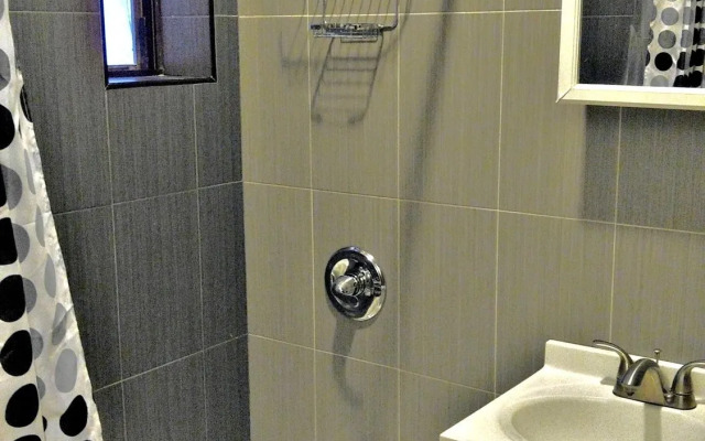 Hipsters Cove Bed & Breakfast