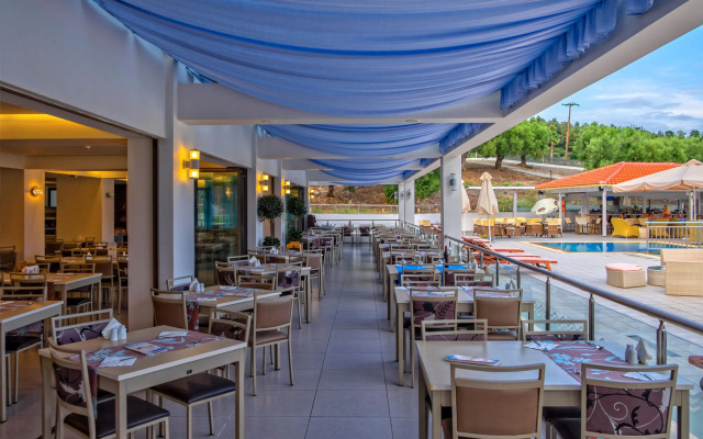 Lagomandra Beach Hotel and Suites