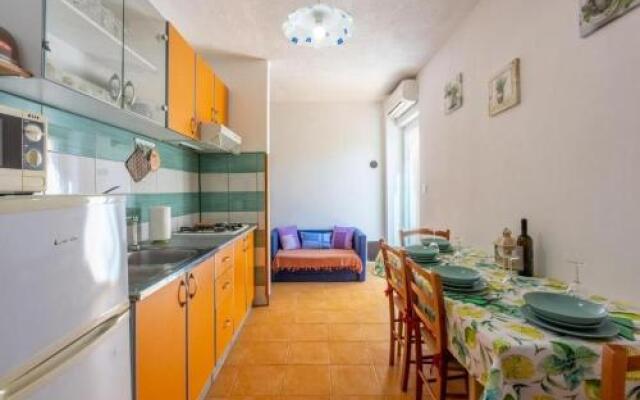 Apartments Davor 1676