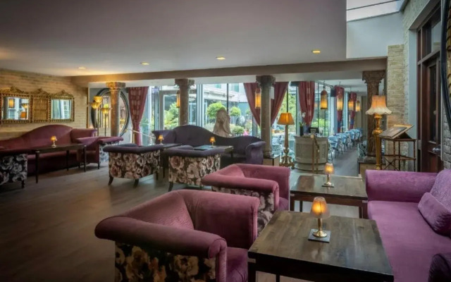 The Trinity City Hotel