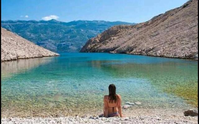 Aenona Sunny Apartment