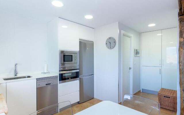 MUNDAKA by Aston Rentals