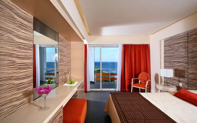 Eden Roc Resort Hotel