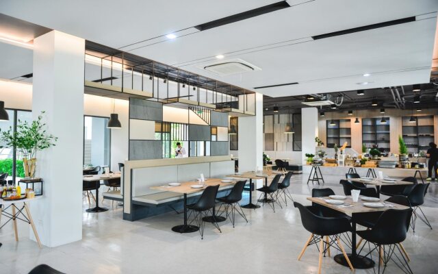 9D Sport Hotel (SHA Extra Plus)