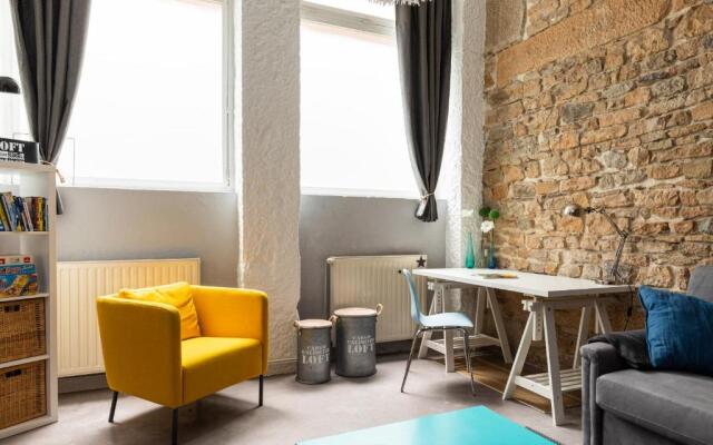 Dify Le Lodge D'ainay