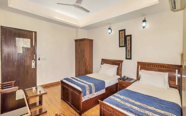 Fabhotel Clark Height