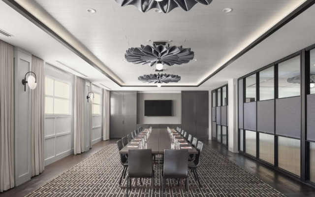Canopy by Hilton Portland Waterfront