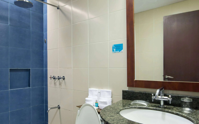 Microtel by Wyndham Mall of Asia