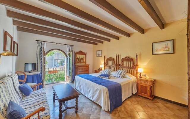 Petit Hotel Restaurante Ses Rotges - Adults Only