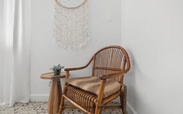 Otium Rentals Historic and Vibrant Apartment