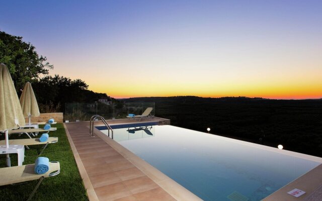 Villas in Crete With Private Pool & Beaches