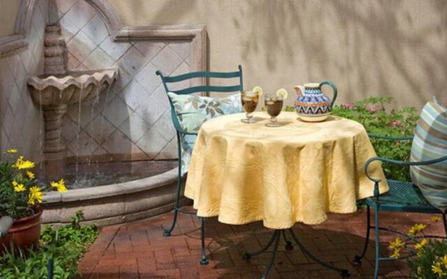 El Farolito Bed & Breakfast Inn