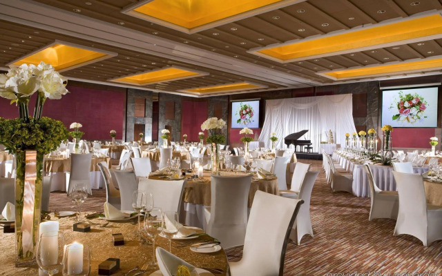 Отель Grand Millennium Beijing