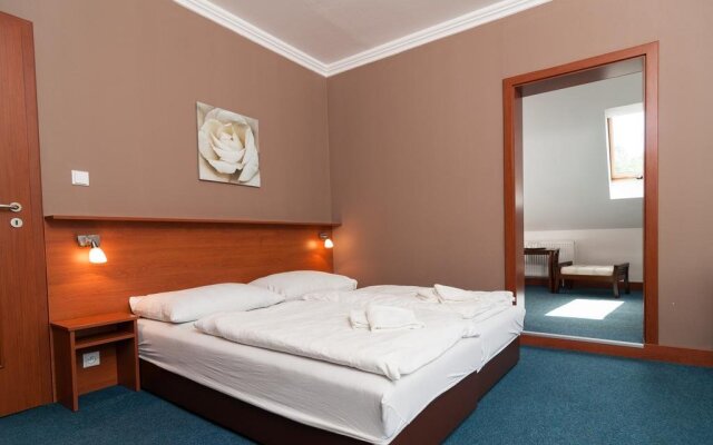 Hotel Radejov