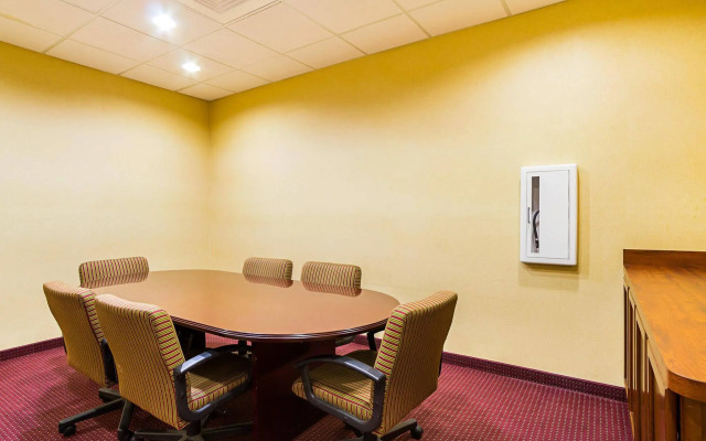 Comfort Suites Twinsburg