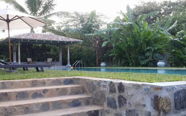 Robin Hill Suites