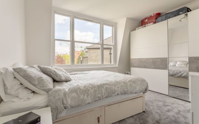 2 Bedroom Kilburn Flat