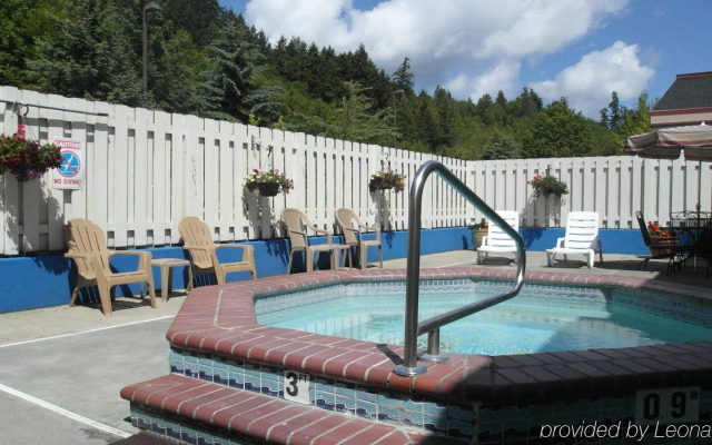 GuestHouse Inn & Suites Hotel Poulsbo
